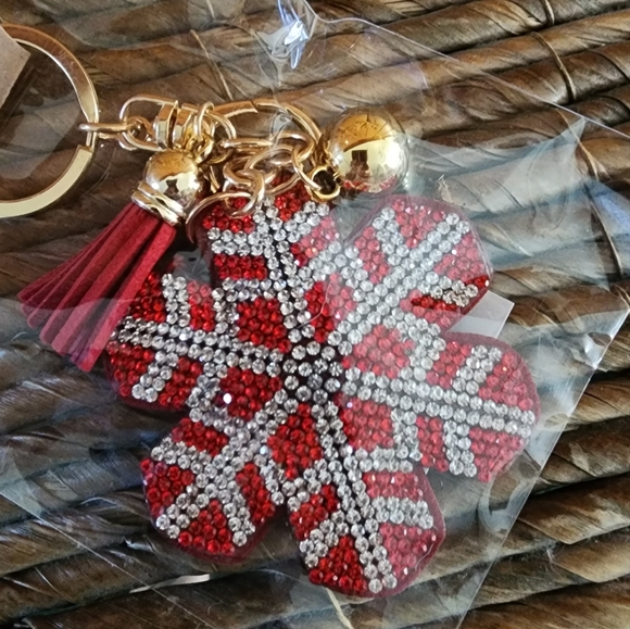 🛍$28 SALE🛍 Blingin' Puff Keychain Rhinestone Festive 3D Snowflake GIFT IDEA - Picture 10 of 13